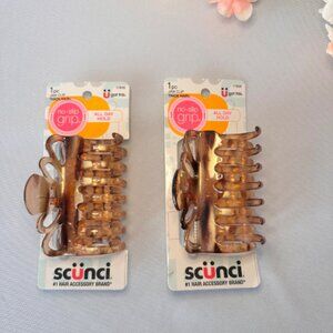 Scunci Hair Claw